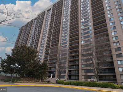 3705 S George Mason Dr APT 1702S