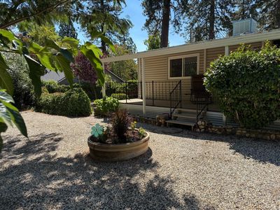 2 Primrose Ln