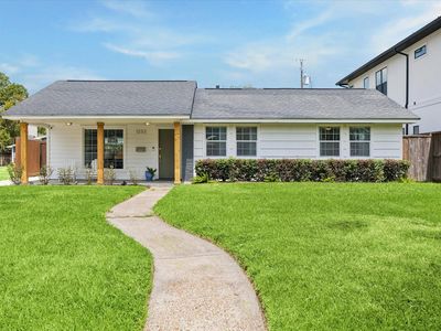 1232 Chantilly Ln