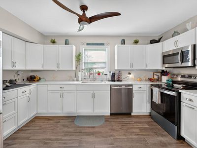 6379 SE Lake Circle Drive