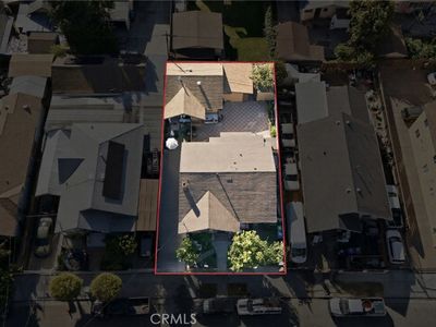 608 W 52nd Pl