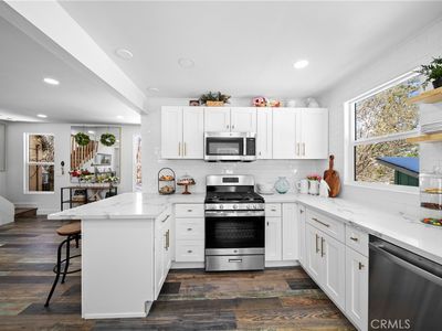 27584 Weirwood Dr