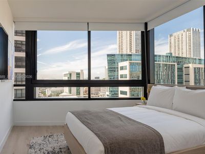225 N Miami Ave #1702