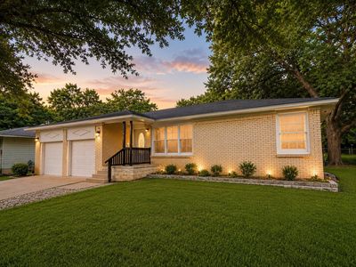 425 S Austin St