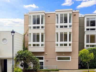 767 Corbett Ave APT 3