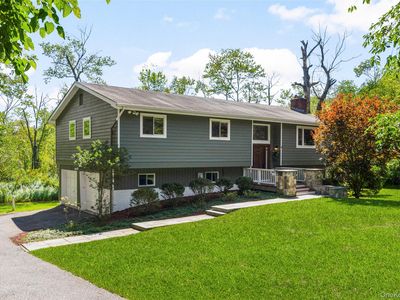 Property at 42 Hollow Oak Road, Chappaqua, NY