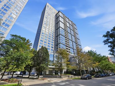 1901 S Calumet Ave Unit 2411
