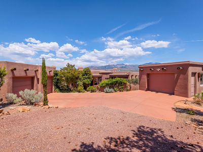 404 N Pinion Hills Dr