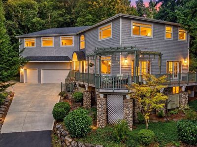 12117 Clearview Drive