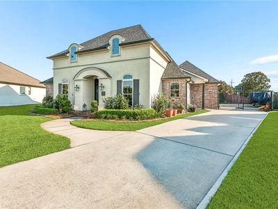 107 Iris Ct