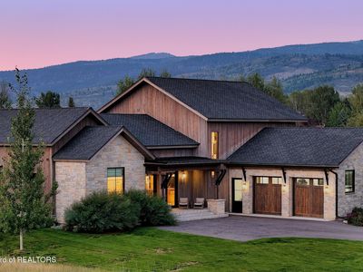 12 & 14 Hastings Dr