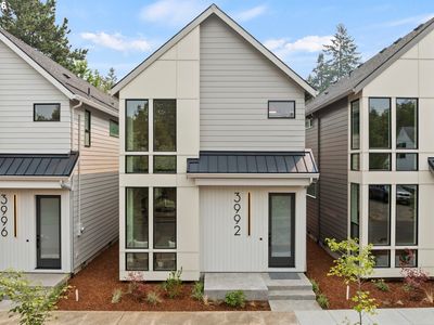 3992 NE 35th Ave