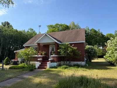 141 Van Buren Ave