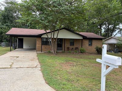 4 Robbye Ln