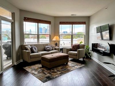1619 N Farwell AVENUE #310