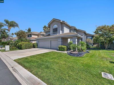 2353 Wayfarer Dr