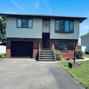 10 Bramucci St