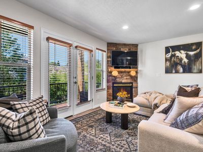 3537 N Fox Run Unit 704