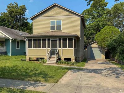 2035 Barker Ave