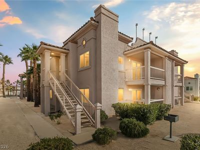 1972 Las Palmas Ln APT 251