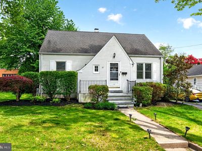 6 Dawes Ave