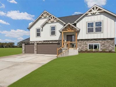 132 SW Nelson Dr