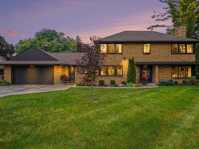 1225 W Saint Andrews Rd