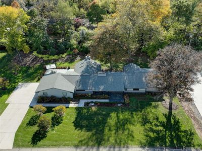 3885 Oakland Dr