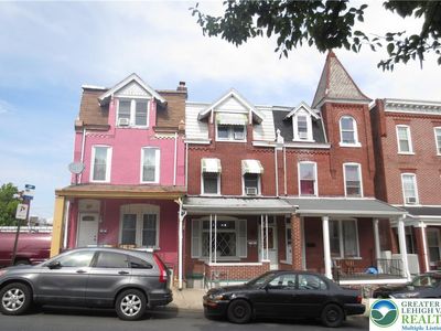 451 N 4th St