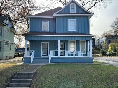 1517 Court Ave