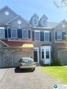 50 Hillside Ct S