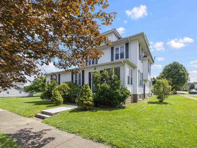 27 Marion St