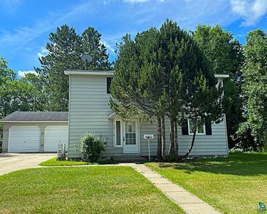 44 Ash Blvd