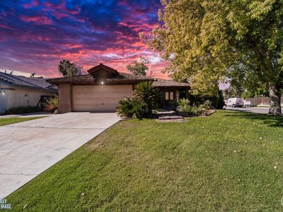 9000 Crowningshield Dr