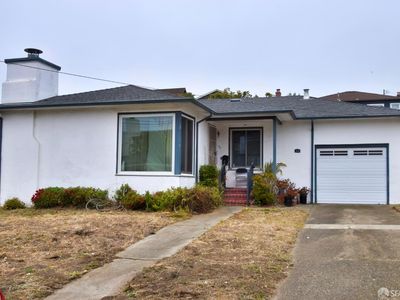 111 Village Ln