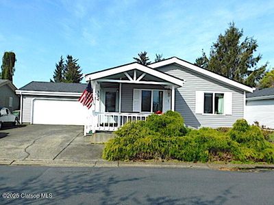 1100 NW Warrenton Dr