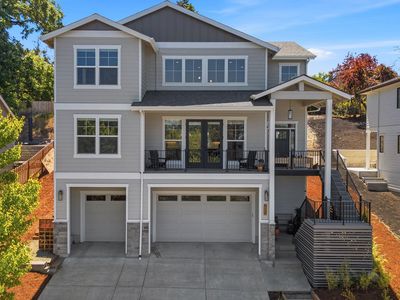 934 NW Baker Crest Ct