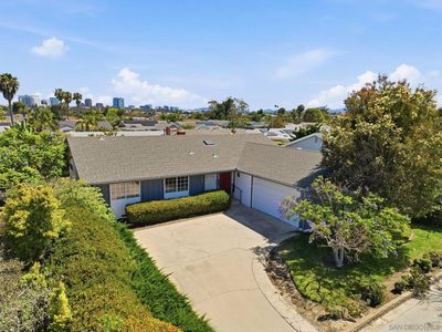 3152 Governor Dr