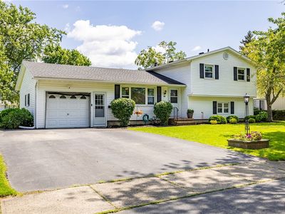 14 Debby Ln