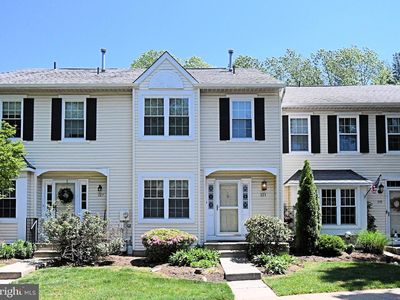 331 Ivanhoe Ct