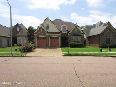 9077 Rue Orleans Ln