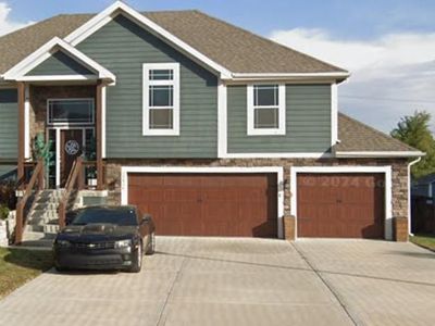 12814 Lathrop Ave