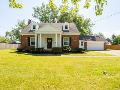 2454 Eggert Rd
