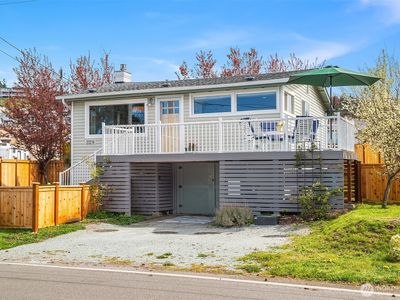 232 N Sunset Drive