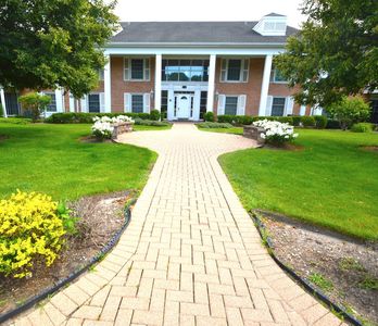 112 Carriage Way Dr APT 204A