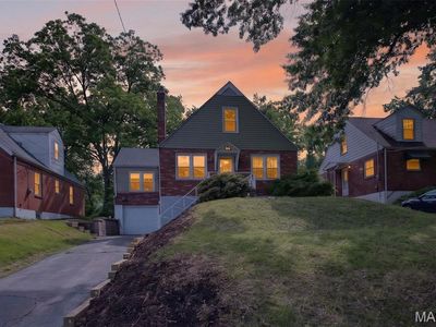 130 S Barat Ave