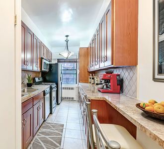 909 E 29th St APT 3F