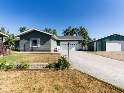 410 4th Ave