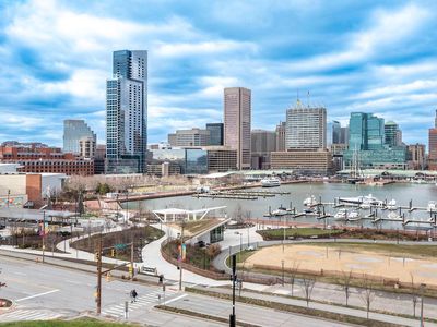 10 E Lee St Unit 2408