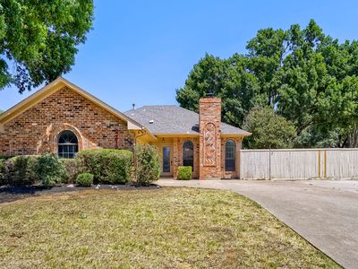 Property at 2212 Oak Bluff Dr, Flower Mound, TX